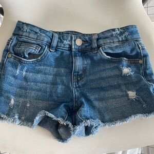 Jean shorts with holes